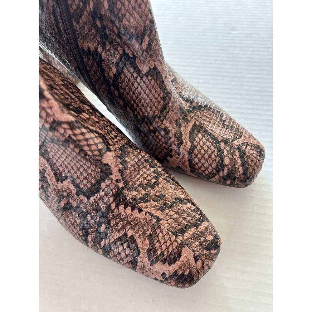 Steve Madden Harli Bootie Size 8 Rose Pink/Black Snake Print